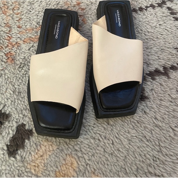 New Vagabond Evy slides - Picture 2 of 4